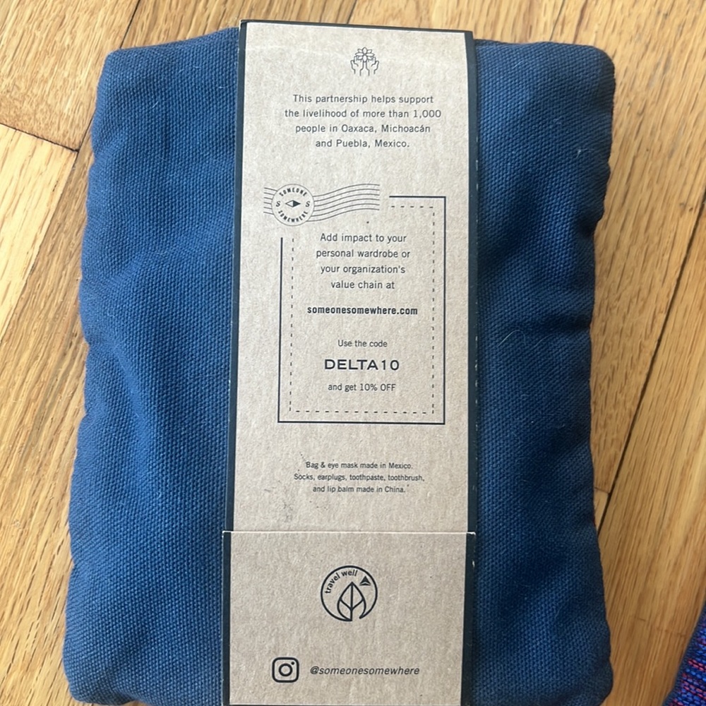 Delta Premium Select Complimentary Kit - Picture 3 of 6